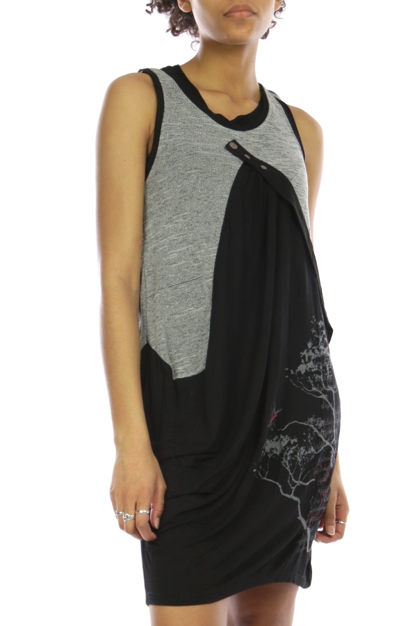 VESTIDO NEGRO CAPAS CON... 2