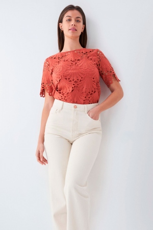 CAMISETA ENCAJE ROSA