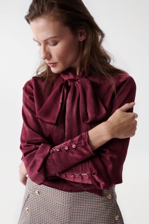CAMISA ROSA EFECTO RELIEVE