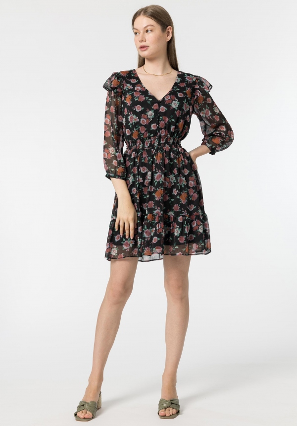VESTIDO FLORAL NEGRO VOLANTES VESTIDO FLORAL NEGRO VOLANTES