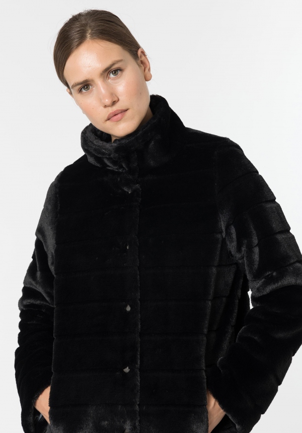 ABRIGO DE PELO NEGRO ABRIGO DE PELO NEGRO