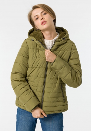 CHAQUETA VERDE ACOLCHADA...